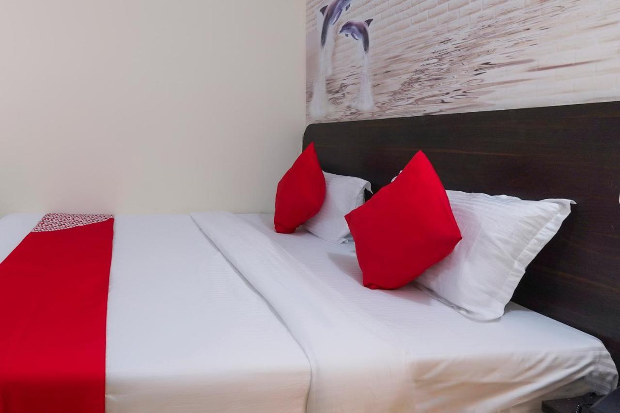 Oyo Flagship 68474 Hotel Viraj プネ エクステリア 写真