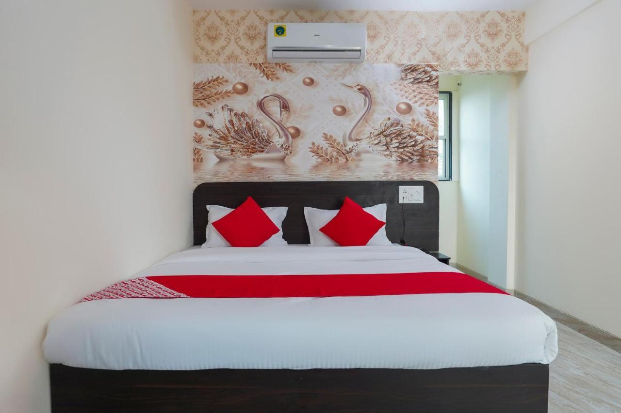 Oyo Flagship 68474 Hotel Viraj プネ エクステリア 写真