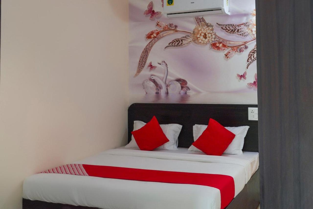 Oyo Flagship 68474 Hotel Viraj プネ エクステリア 写真