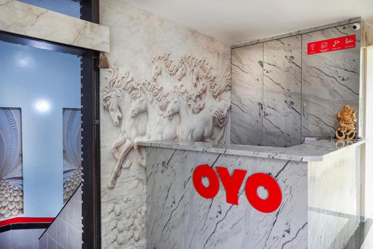Oyo Flagship 68474 Hotel Viraj プネ エクステリア 写真